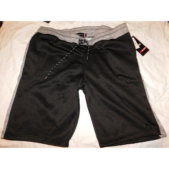 Akademiks Men Tech Fleece Shorts Size 3XL XXXL Black / Gray - Picture 1 of 2
